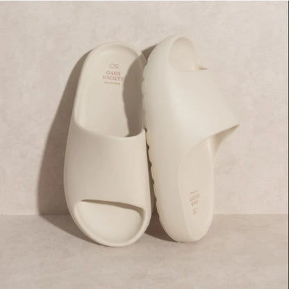 Wyatt - Comfort Slides